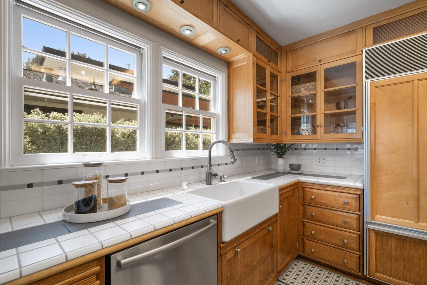 Detail Gallery Image 20 of 87 For 2064 University Ave, San Jose,  CA 95128 - 3 Beds | 2/1 Baths