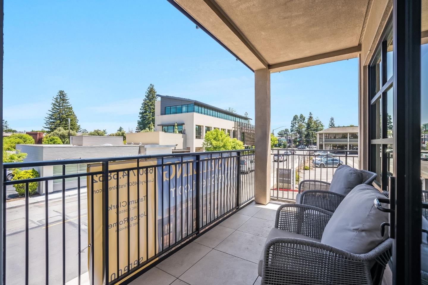 Detail Gallery Image 19 of 42 For 450 1st St #208,  Los Altos,  CA 94022 - 2 Beds | 2/1 Baths