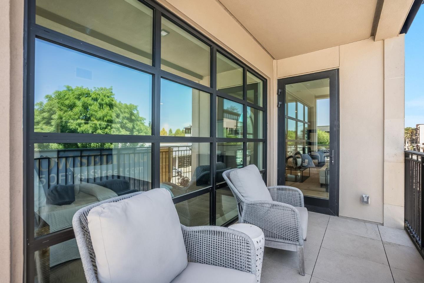 Detail Gallery Image 21 of 42 For 450 1st St #208,  Los Altos,  CA 94022 - 2 Beds | 2/1 Baths