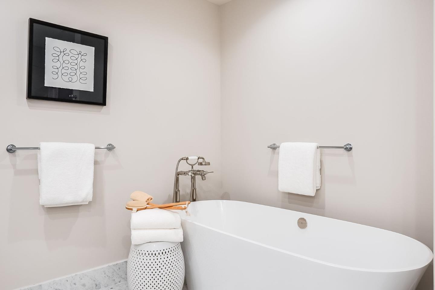 Detail Gallery Image 29 of 42 For 450 1st St #208,  Los Altos,  CA 94022 - 2 Beds | 2/1 Baths