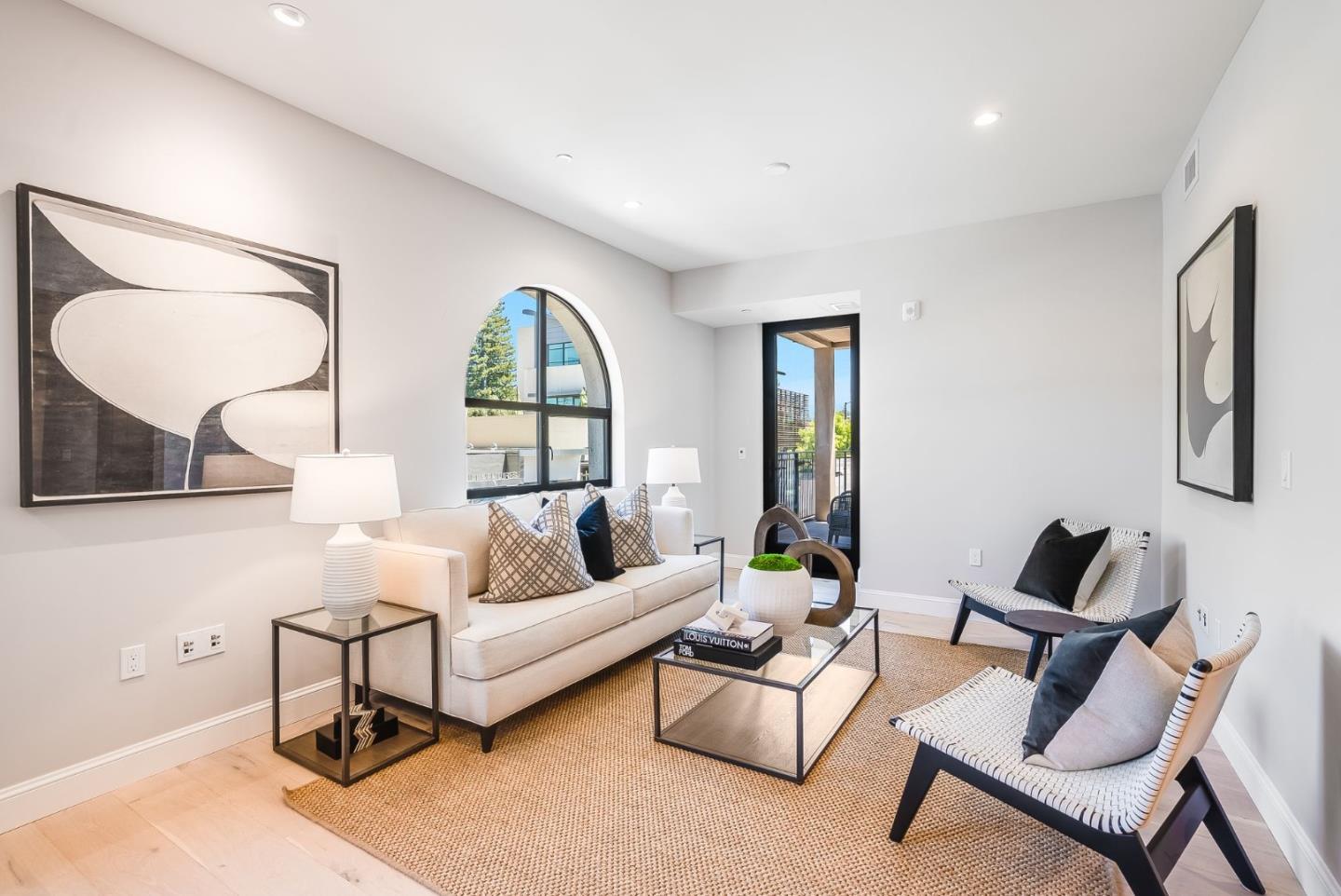 Detail Gallery Image 8 of 42 For 450 1st St #208,  Los Altos,  CA 94022 - 2 Beds | 2/1 Baths