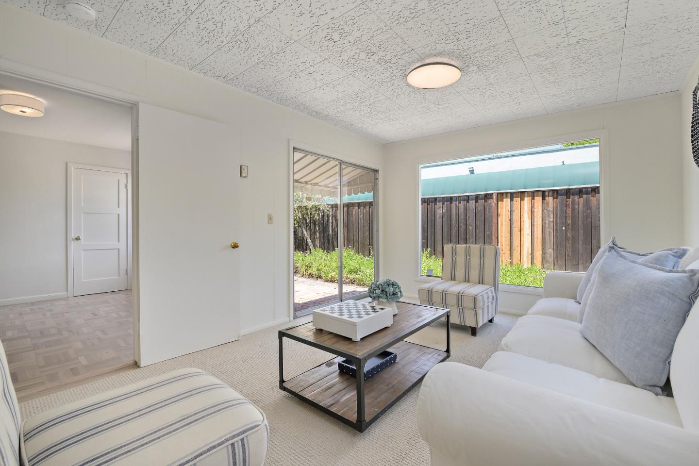 Detail Gallery Image 9 of 17 For 753 Garland Dr, Palo Alto,  CA 94303 - 3 Beds | 2 Baths