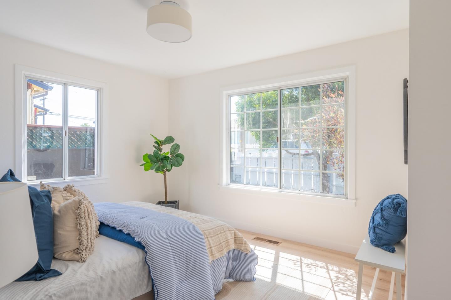 Detail Gallery Image 11 of 19 For 1220 Judson St, Seaside,  CA 93955 - 2 Beds | 1 Baths