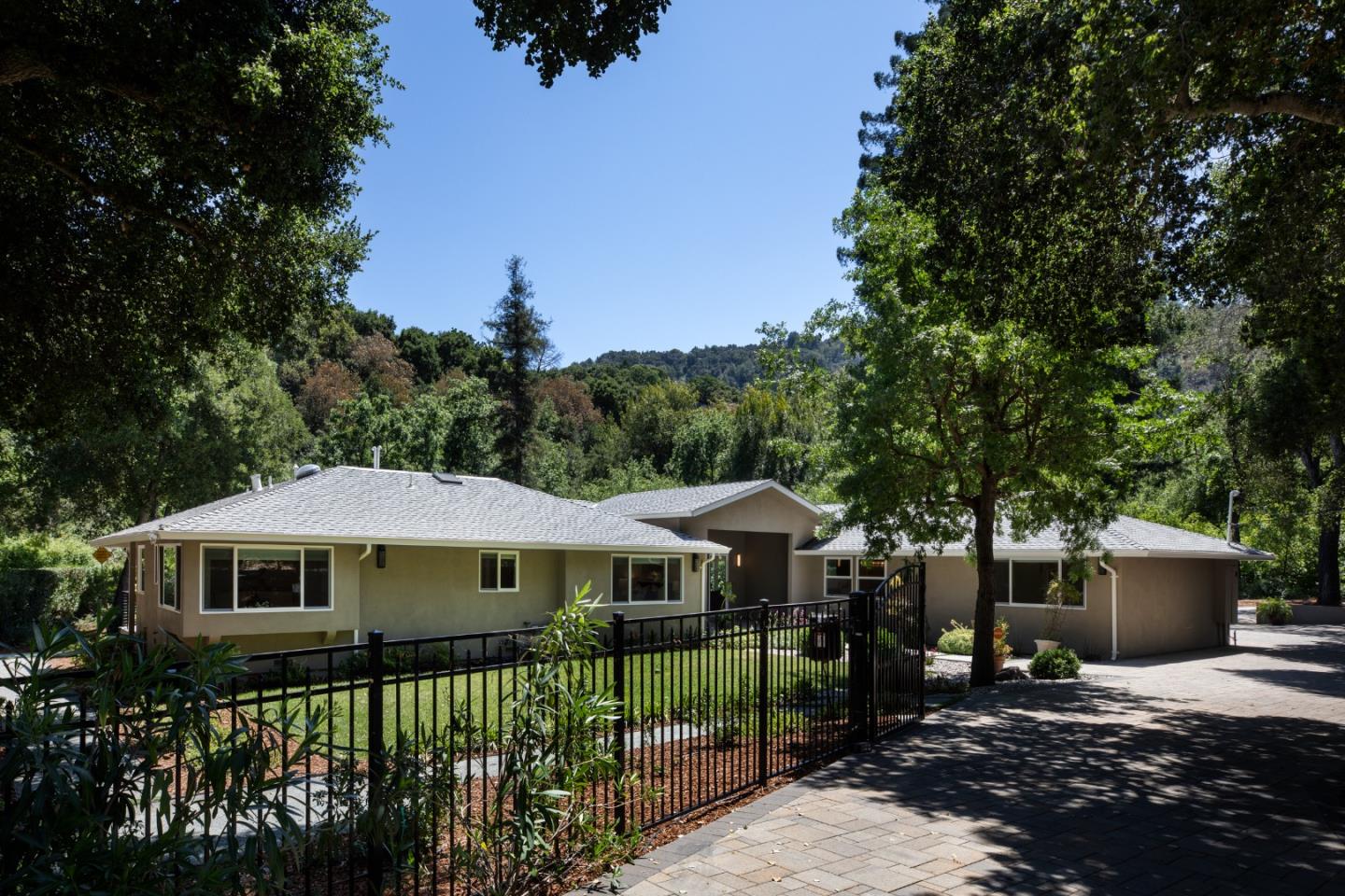 Detail Gallery Image 1 of 1 For 25750 Moody Rd, Los Altos Hills,  CA 94022 - 4 Beds | 3/1 Baths