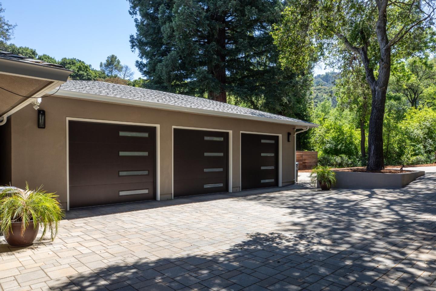 Detail Gallery Image 38 of 45 For 25750 Moody Rd, Los Altos Hills,  CA 94022 - 4 Beds | 3/1 Baths