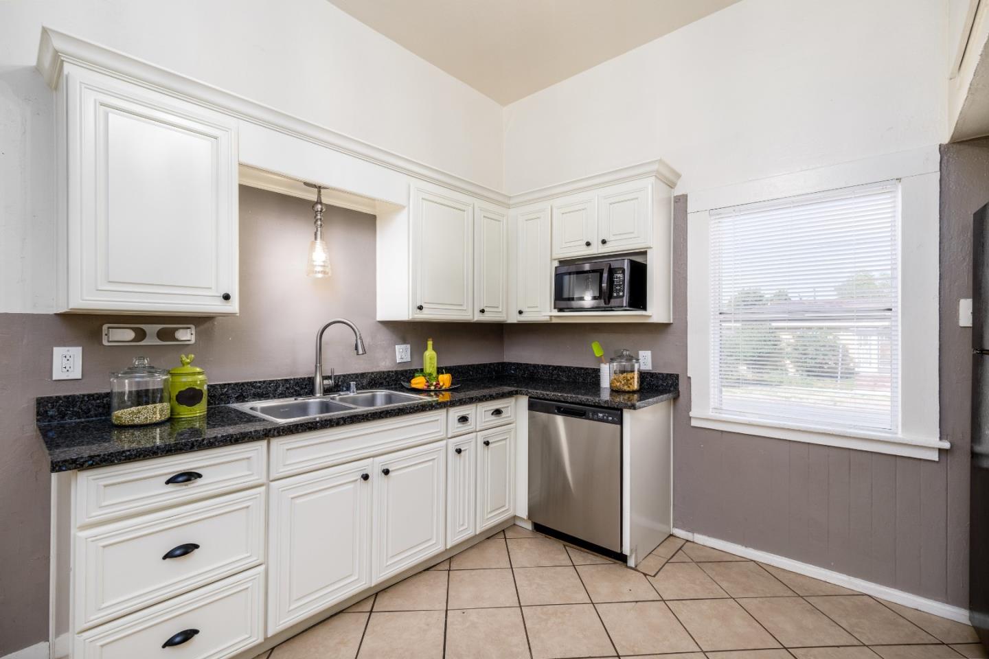 Detail Gallery Image 10 of 21 For 249 Washington St, San Jose,  CA 95112 - 3 Beds | 2 Baths