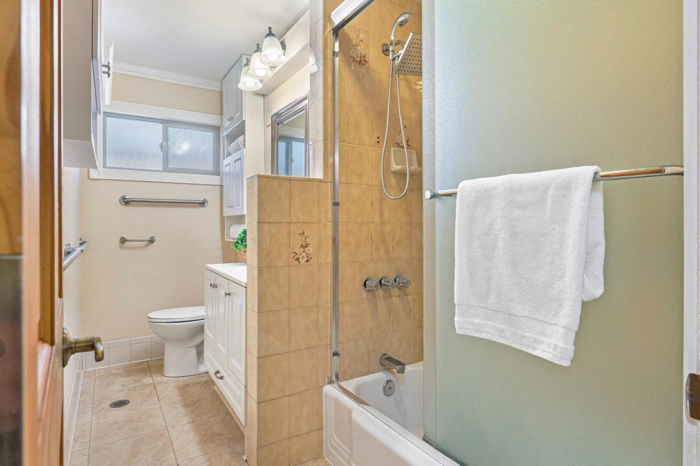 Detail Gallery Image 12 of 42 For 1157 Hollyhead Ln, Cupertino,  CA 95014 - 3 Beds | 2 Baths
