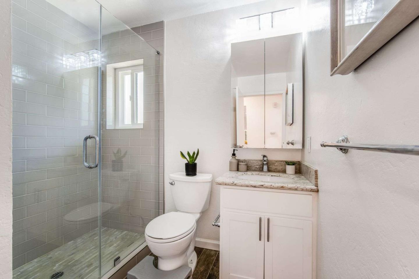 Detail Gallery Image 17 of 29 For 1070 Mercedes Ave #1,  Los Altos,  CA 94022 - 2 Beds | 2 Baths