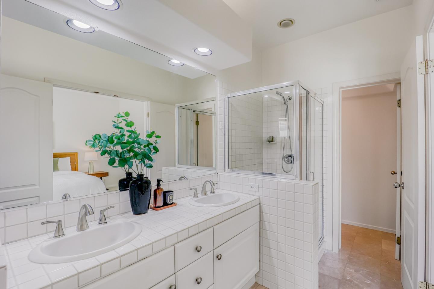 Detail Gallery Image 35 of 57 For 985 Asilomar Ter #4,  Sunnyvale,  CA 94086 - 3 Beds | 3/1 Baths