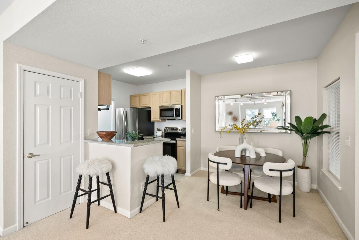 Detail Gallery Image 5 of 24 For 2255 Showers Dr #263,  Mountain View,  CA 94040 - 2 Beds | 2 Baths