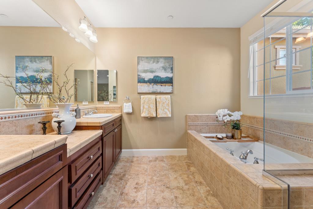 Detail Gallery Image 21 of 38 For 408 Casselino Dr, San Jose,  CA 95136 - 4 Beds | 3/1 Baths
