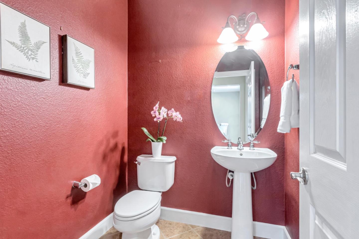 Detail Gallery Image 17 of 42 For 2332 Azevedo Pkwy, San Jose,  CA 95125 - 3 Beds | 2/1 Baths