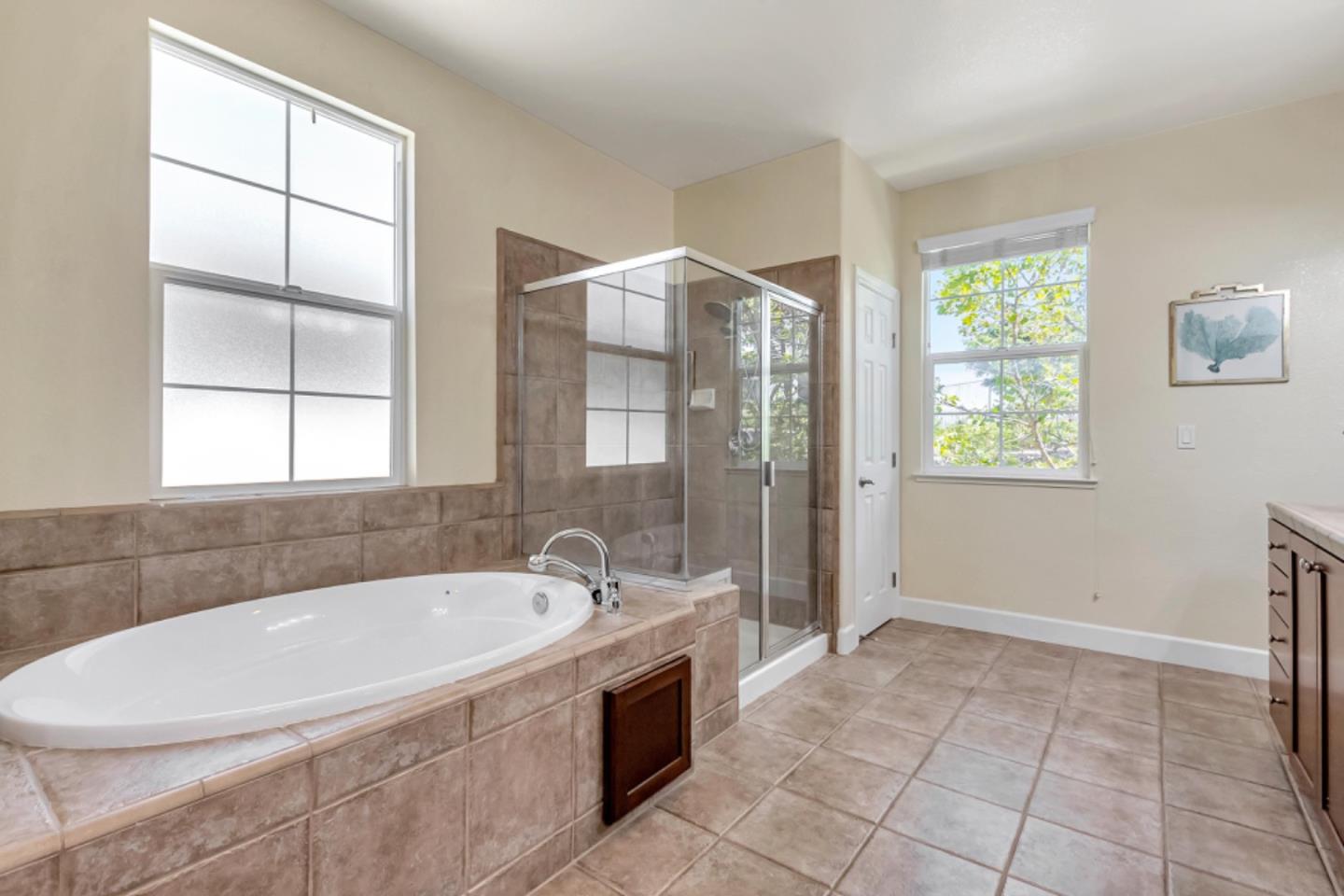 Detail Gallery Image 23 of 42 For 2332 Azevedo Pkwy, San Jose,  CA 95125 - 3 Beds | 2/1 Baths
