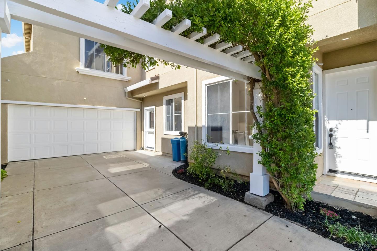Detail Gallery Image 9 of 58 For 3415 Judi Ann Ct, San Jose,  CA 95148 - 3 Beds | 2/1 Baths