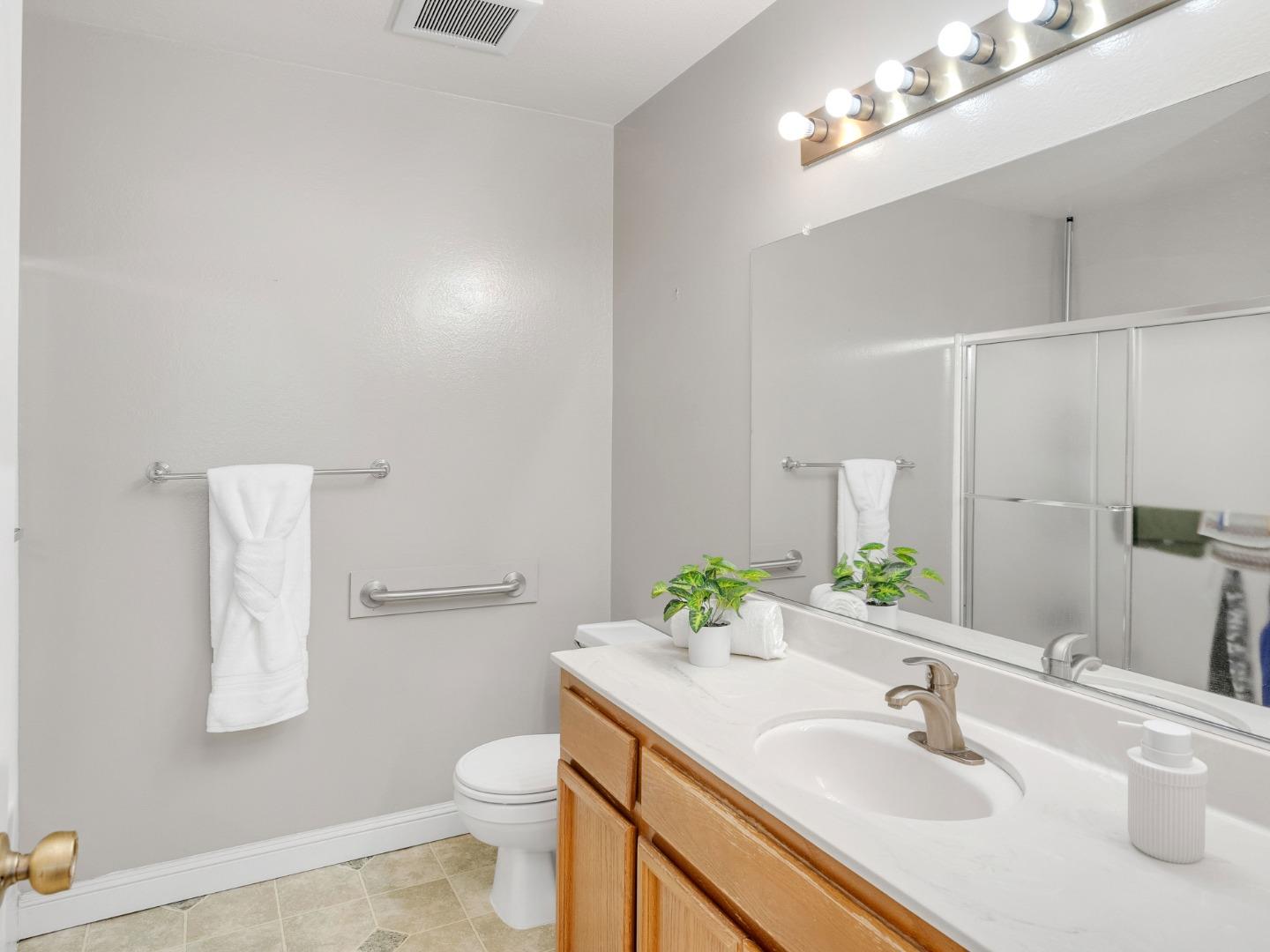 Detail Gallery Image 11 of 25 For 3137 Heather Ridge Dr, San Jose,  CA 95136 - 2 Beds | 2 Baths