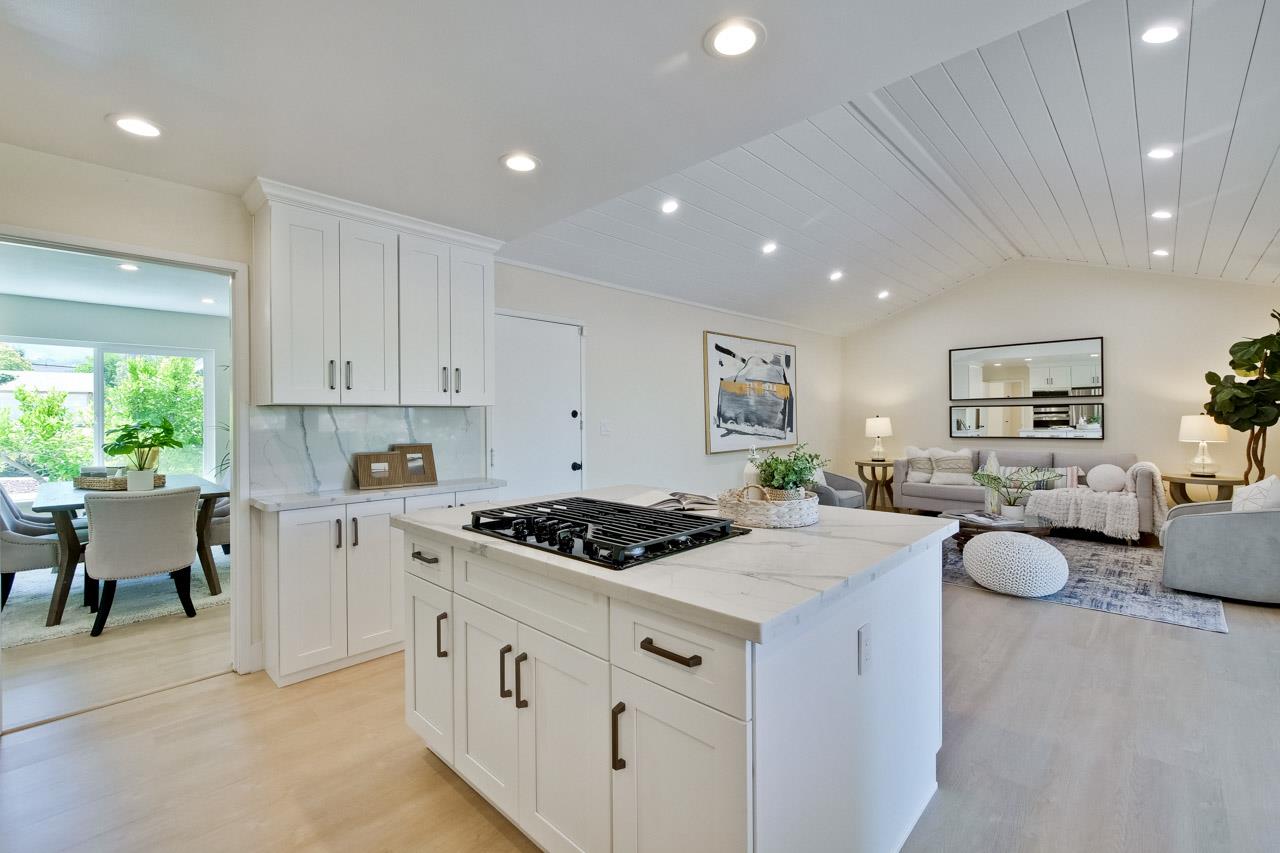 Detail Gallery Image 18 of 57 For 10976 Linda Vista Dr, Cupertino,  CA 95014 - 3 Beds | 2 Baths