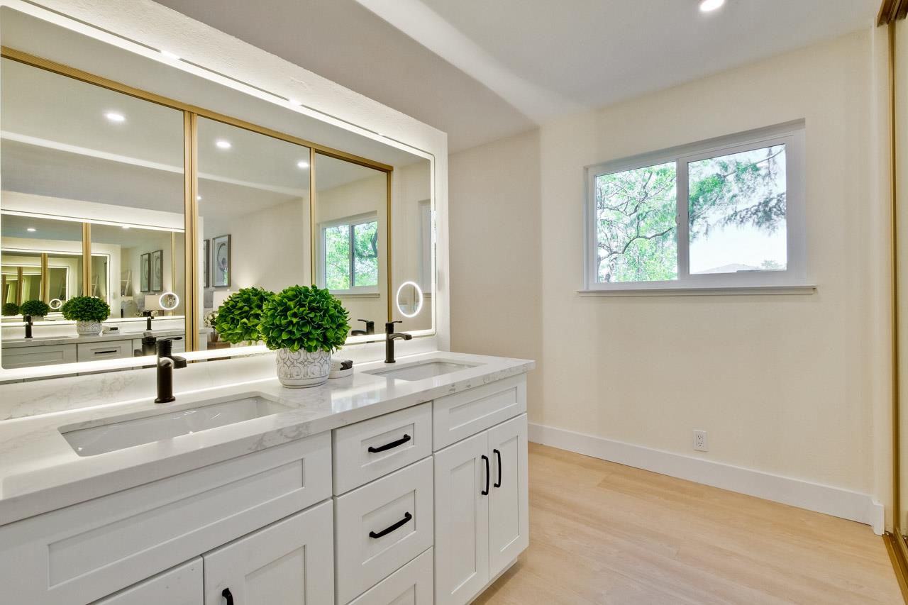 Detail Gallery Image 45 of 57 For 10976 Linda Vista Dr, Cupertino,  CA 95014 - 3 Beds | 2 Baths