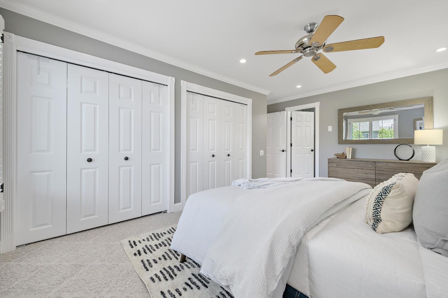 Detail Gallery Image 14 of 35 For 928 Shoreline Dr, San Mateo,  CA 94404 - 2 Beds | 2 Baths