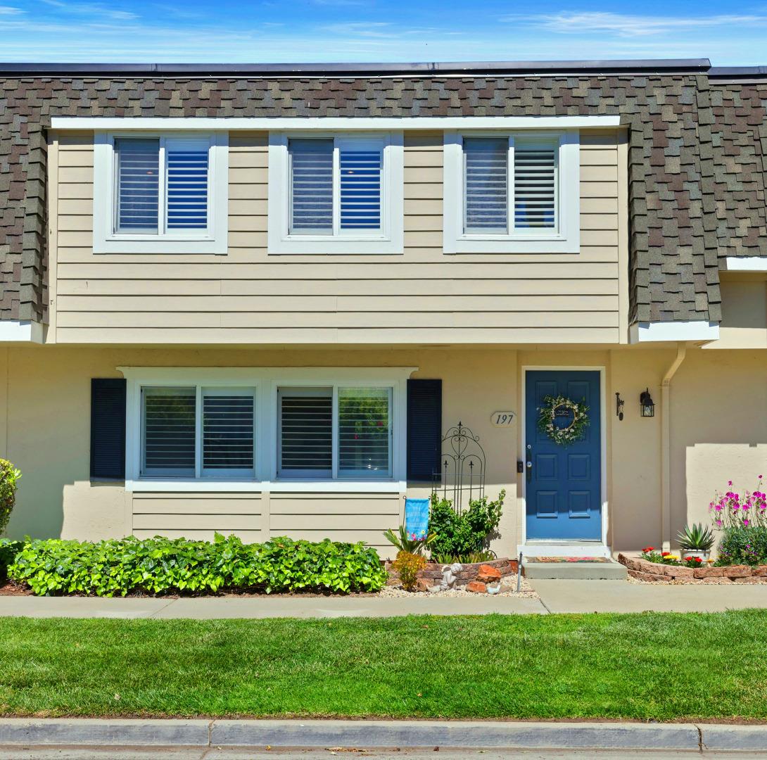 Detail Gallery Image 1 of 41 For 197 Fairway Glen Ln, San Jose,  CA 95139 - 3 Beds | 2/1 Baths