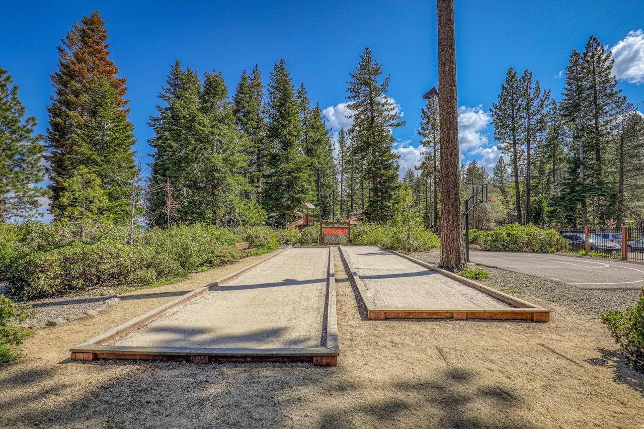 Detail Gallery Image 39 of 43 For 1105 Big Pine Dr, Tahoe City,  CA 96145 - 3 Beds | 2/1 Baths
