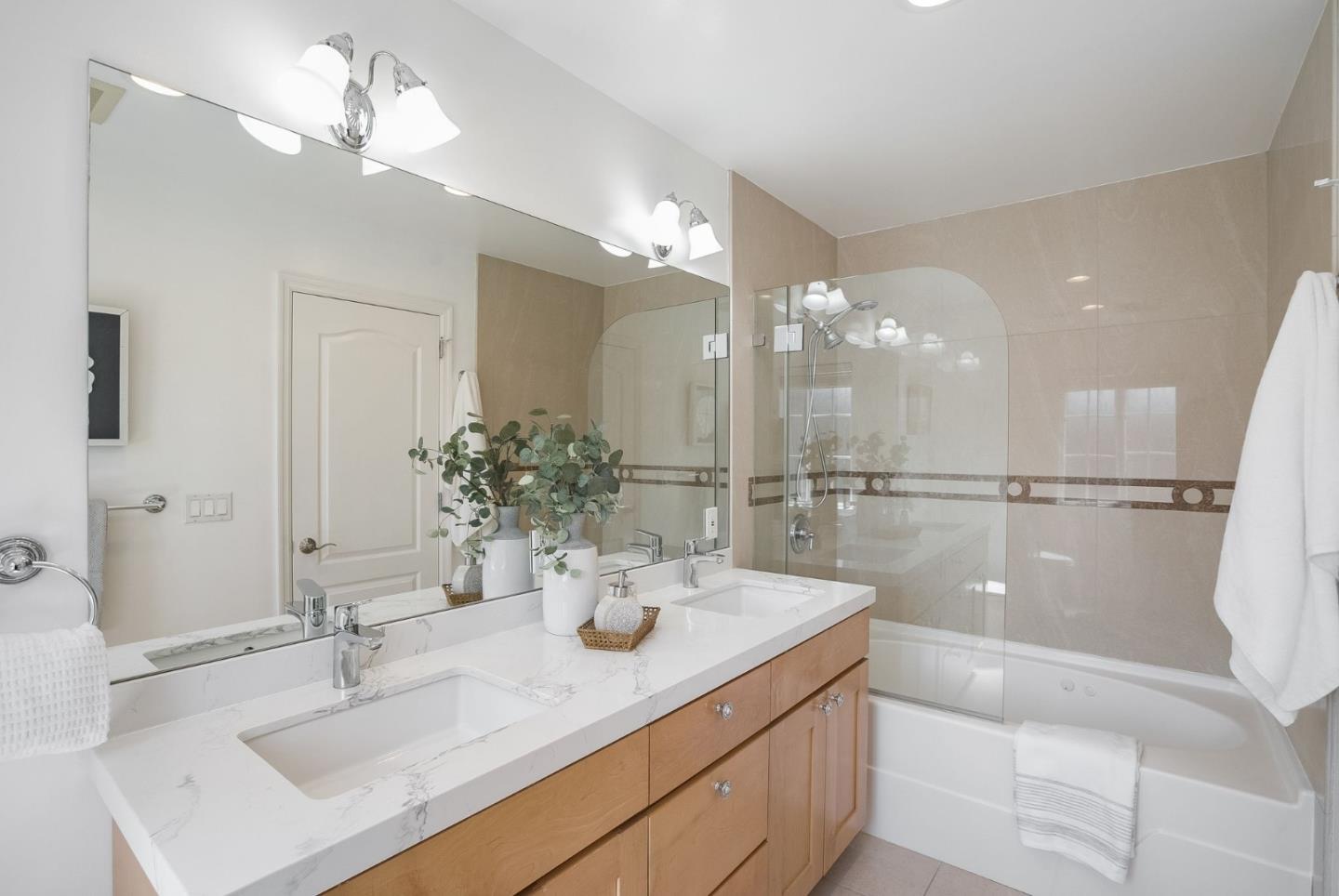 Detail Gallery Image 26 of 36 For 726 Elm St #C,  San Carlos,  CA 94070 - 3 Beds | 2/1 Baths