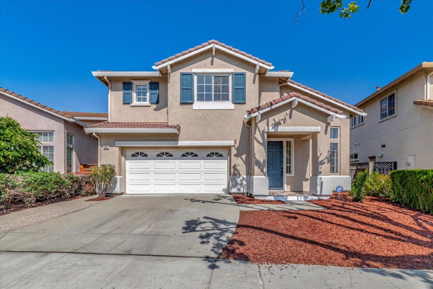 Detail Gallery Image 1 of 1 For 1402 Legend Ln, San Jose,  CA 95131 - 4 Beds | 2/1 Baths