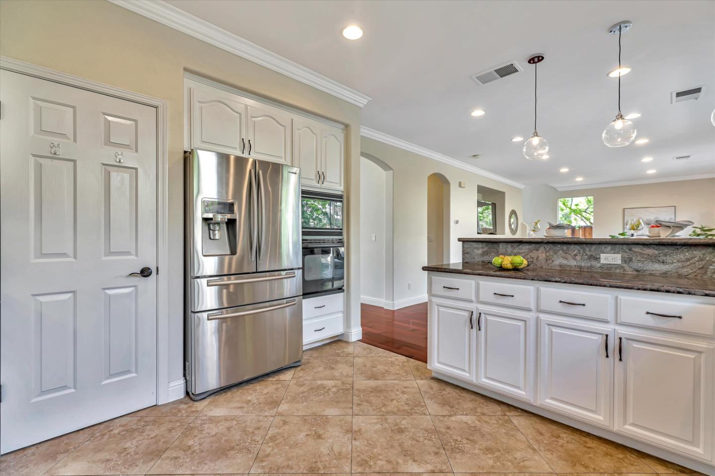 Detail Gallery Image 15 of 48 For 1402 Legend Ln, San Jose,  CA 95131 - 4 Beds | 2/1 Baths