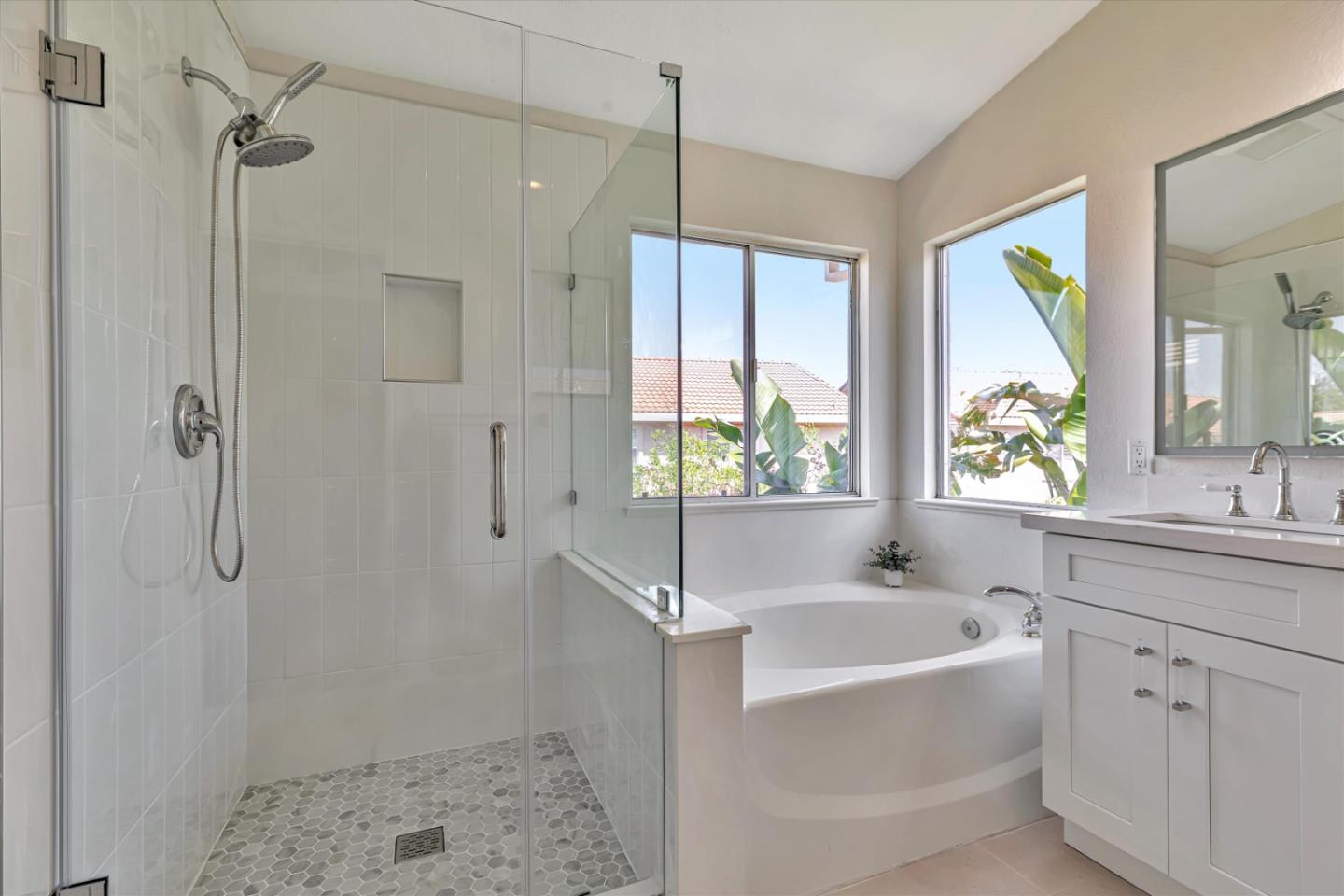 Detail Gallery Image 20 of 48 For 1402 Legend Ln, San Jose,  CA 95131 - 4 Beds | 2/1 Baths