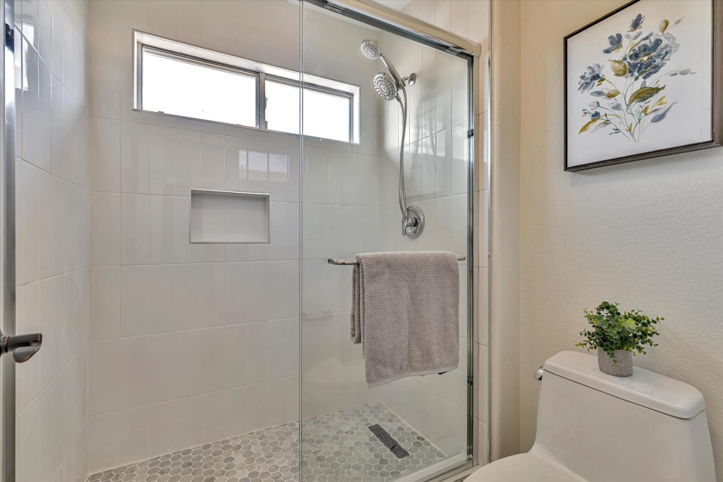 Detail Gallery Image 29 of 48 For 1402 Legend Ln, San Jose,  CA 95131 - 4 Beds | 2/1 Baths
