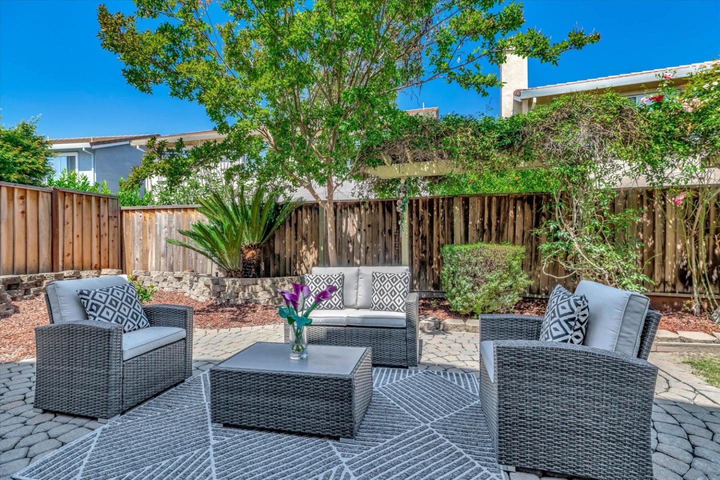 Detail Gallery Image 30 of 48 For 1402 Legend Ln, San Jose,  CA 95131 - 4 Beds | 2/1 Baths