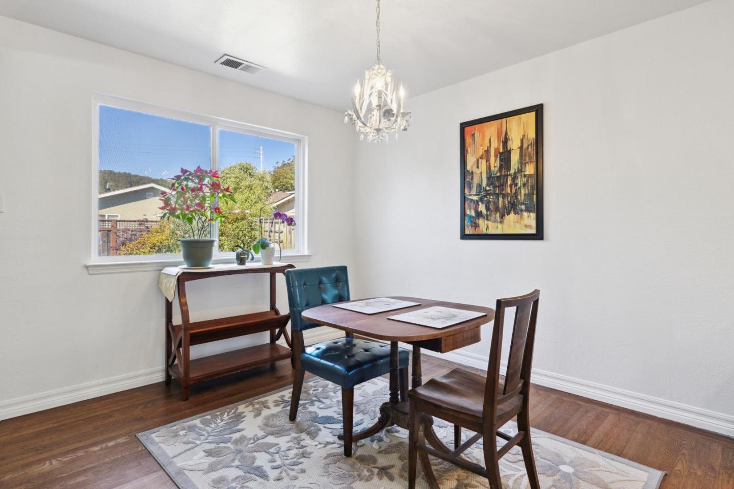 Detail Gallery Image 7 of 25 For 851 Arguello Blvd, Pacifica,  CA 94044 - 4 Beds | 2 Baths