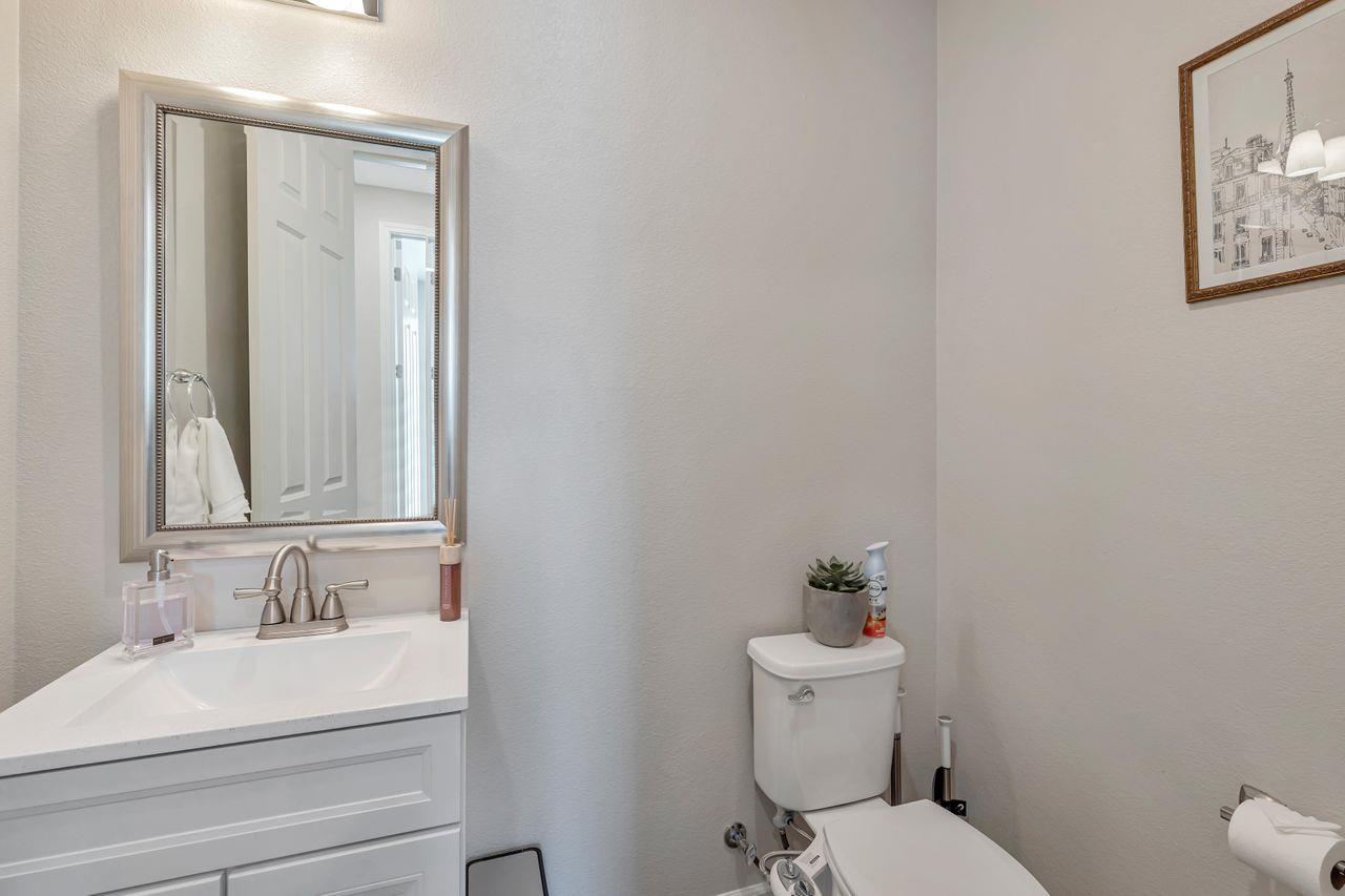 Detail Gallery Image 13 of 32 For 6377 Paysar Ln, Gilroy,  CA 95020 - 3 Beds | 2/2 Baths