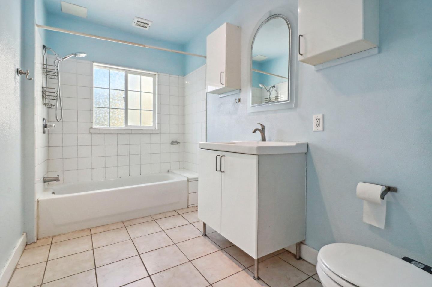 Detail Gallery Image 20 of 22 For 314 Orange Ave, Long Beach,  CA 90802 - 2 Beds | 1 Baths