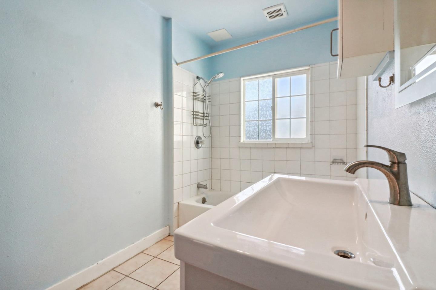 Detail Gallery Image 21 of 22 For 314 Orange Ave, Long Beach,  CA 90802 - 2 Beds | 1 Baths
