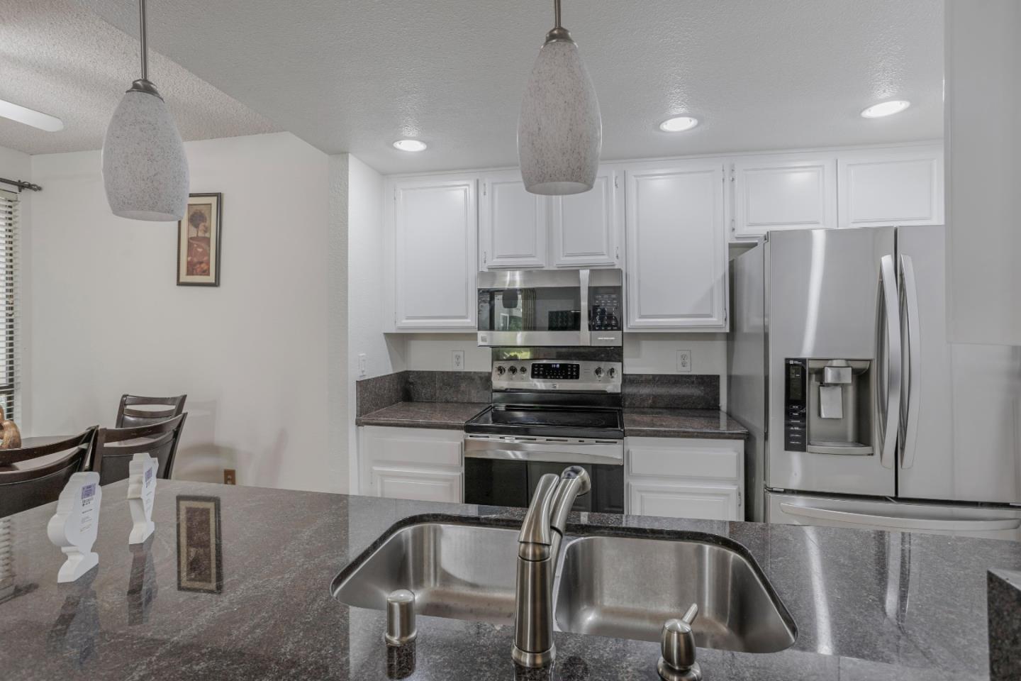 Detail Gallery Image 10 of 31 For 6486 Buena Vista Dr a,  Newark,  CA 94560 - 2 Beds | 2 Baths