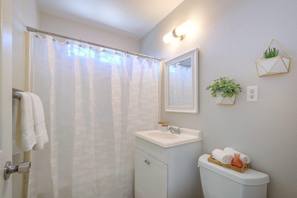 Detail Gallery Image 12 of 19 For 456 Adelle St, Livermore,  CA 94551 - 3 Beds | 1 Baths