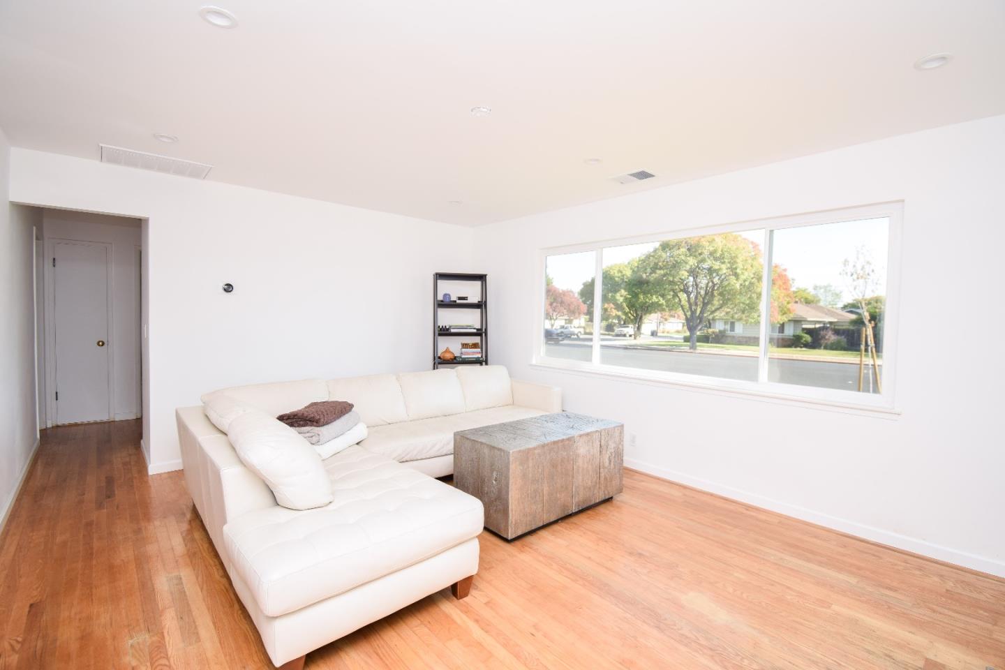 Detail Gallery Image 2 of 9 For 2869 Union Ave #B,  San Jose,  CA 95124 - 2 Beds | 1 Baths