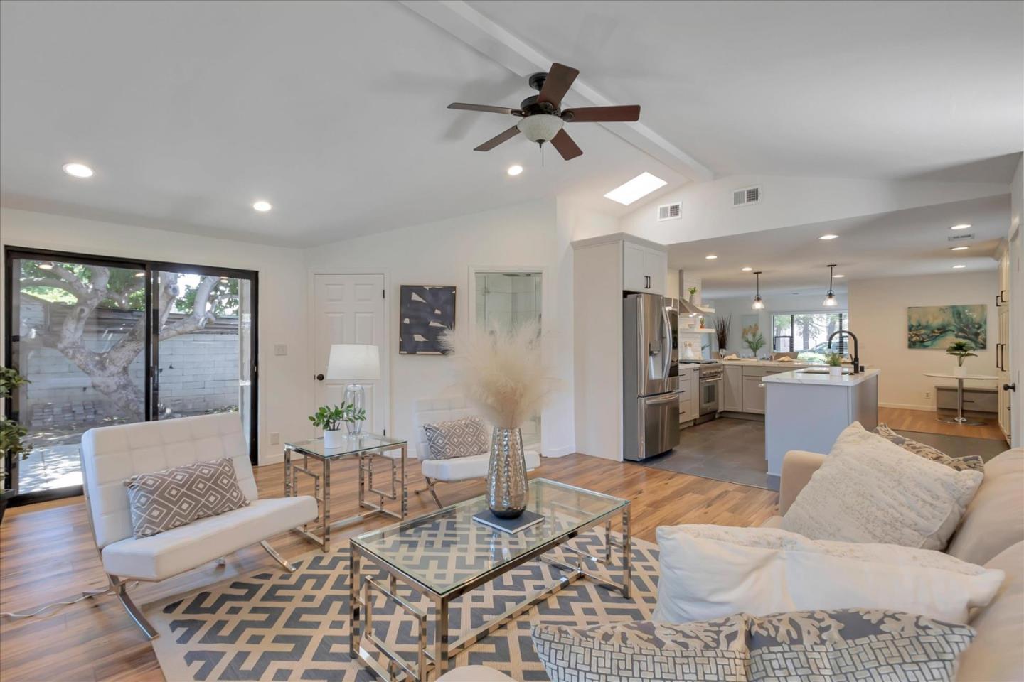 Detail Gallery Image 16 of 36 For 403 Central Ave, Sunnyvale,  CA 94086 - 3 Beds | 2 Baths