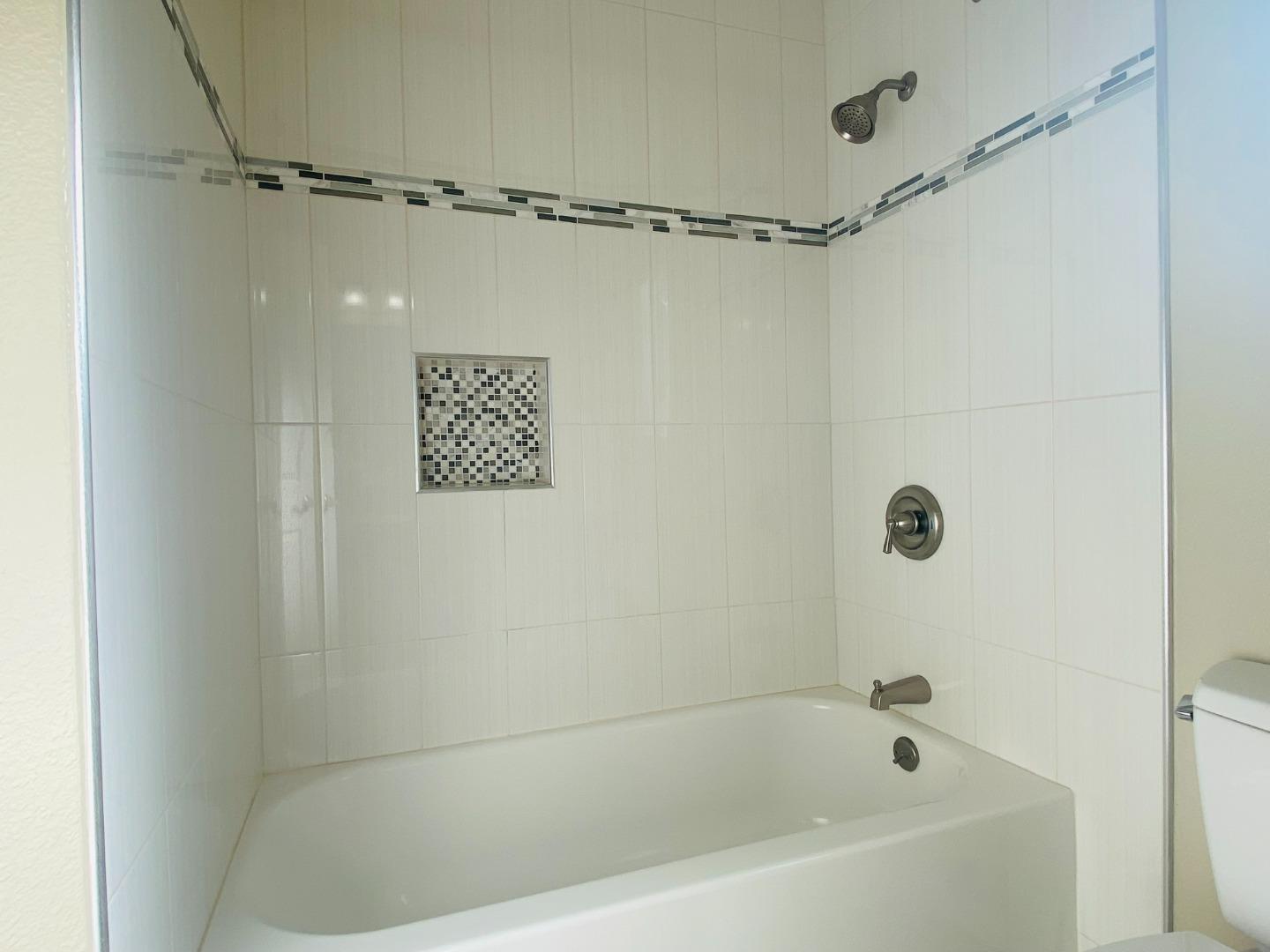 Detail Gallery Image 20 of 23 For 982 Marquette Ln, Foster City,  CA 94404 - 3 Beds | 2/1 Baths