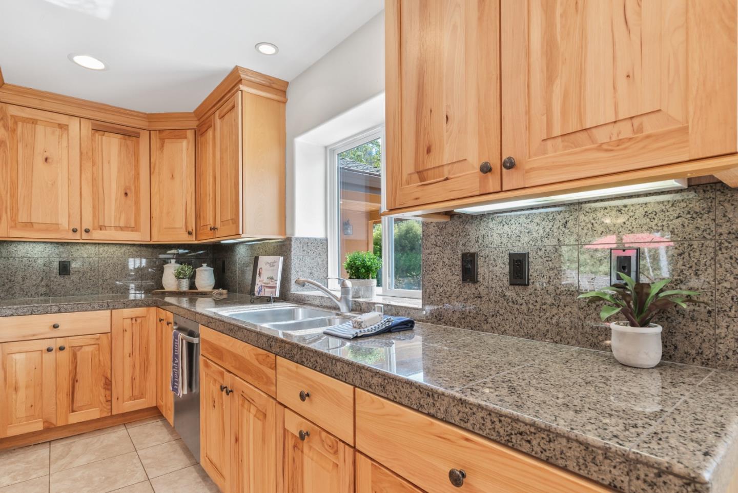 Detail Gallery Image 20 of 57 For 3373 Allred Ln, Soquel,  CA 95073 - 3 Beds | 2 Baths