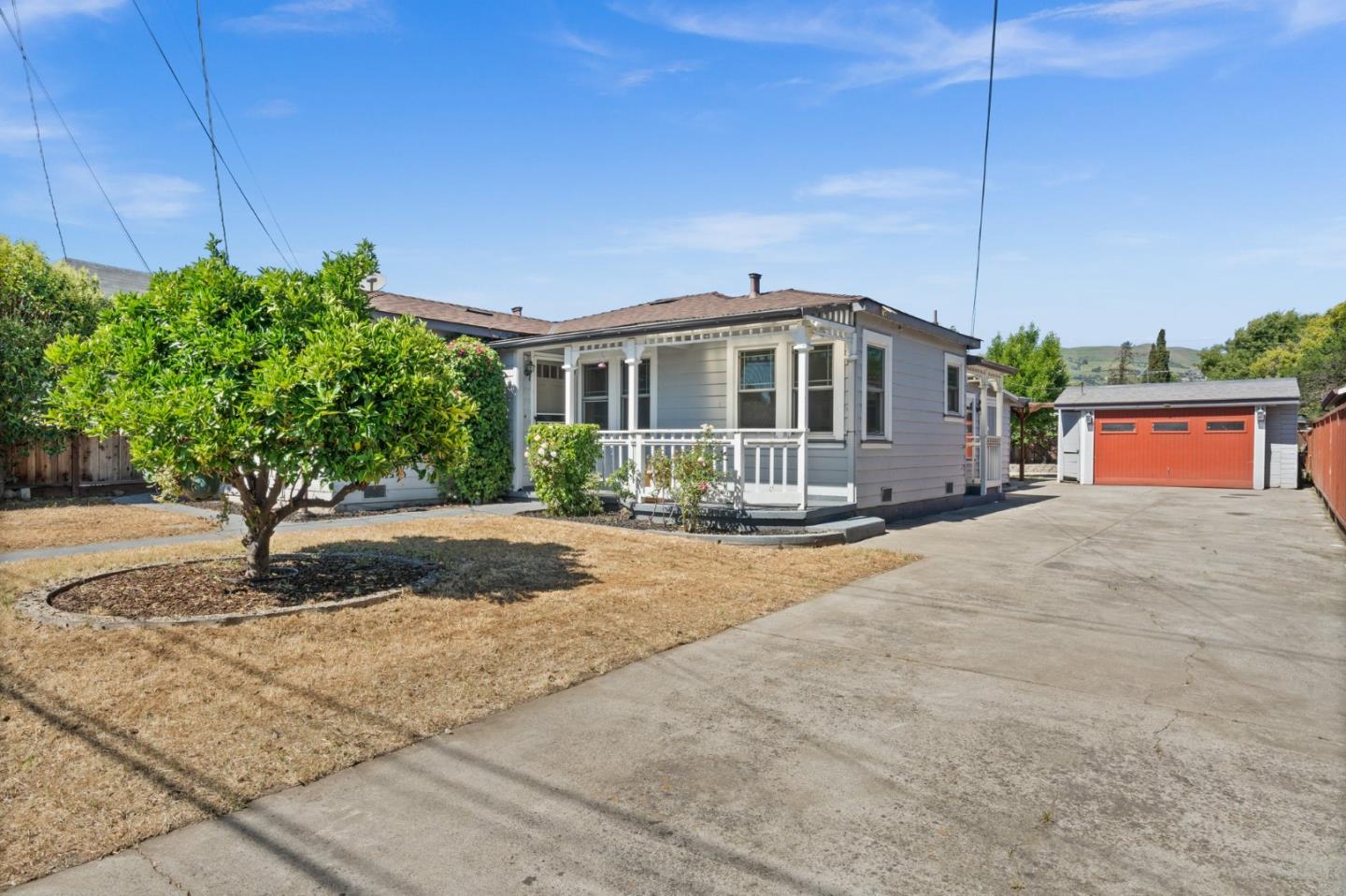 Detail Gallery Image 1 of 1 For 260 Doris Ave, San Jose,  CA 95127 - 2 Beds | 2 Baths