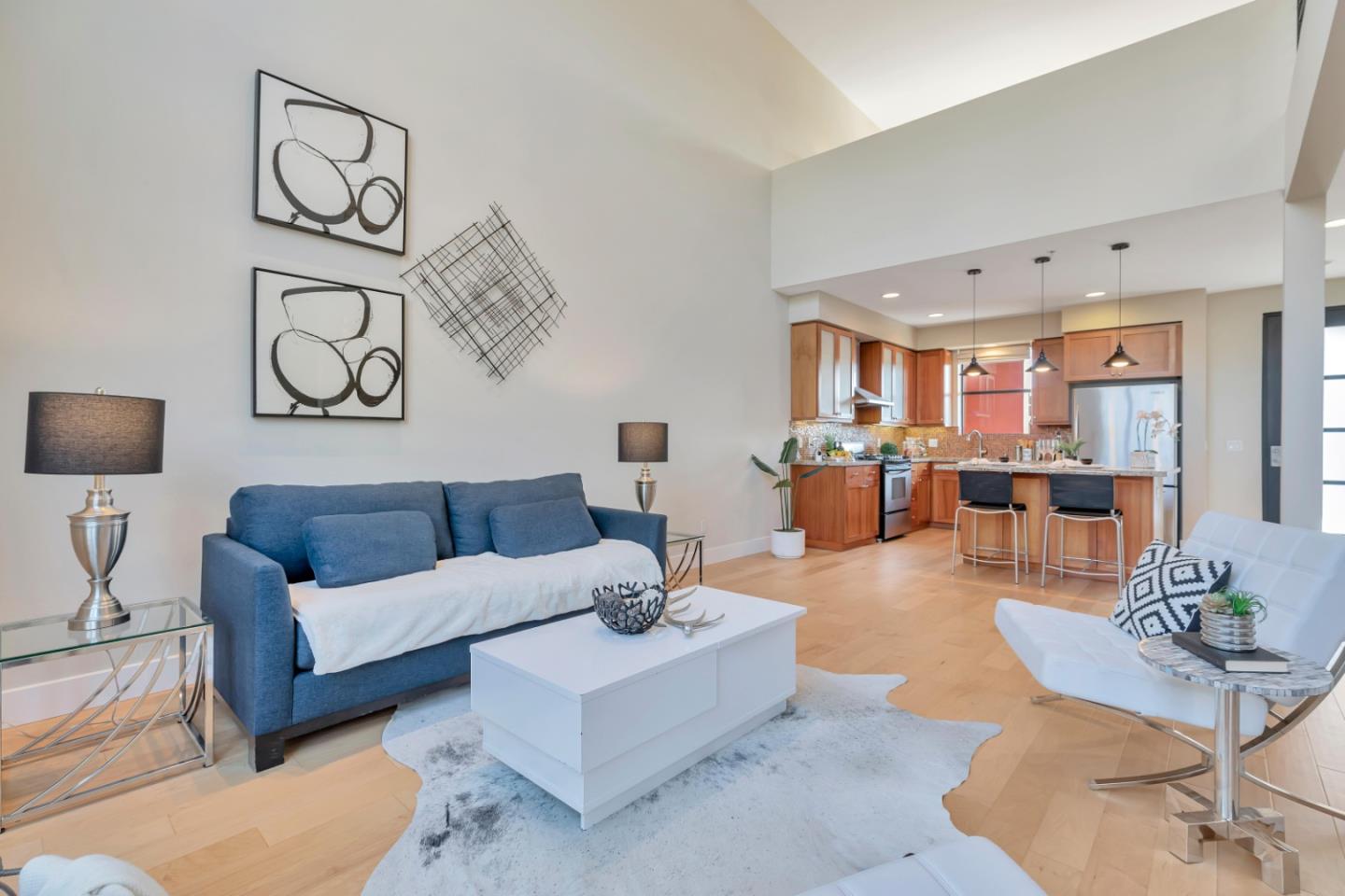Detail Gallery Image 2 of 43 For 350 E Mission St #203,  San Jose,  CA 95112 - 1 Beds | 1/1 Baths