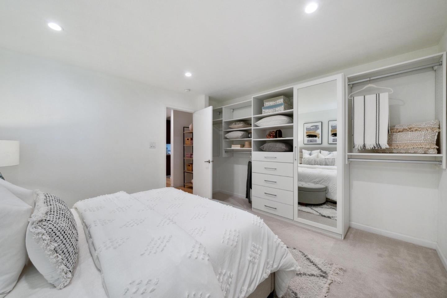 Detail Gallery Image 16 of 27 For 505 Cypress Point Dr #11,  Mountain View,  CA 94043 - 1 Beds | 1 Baths