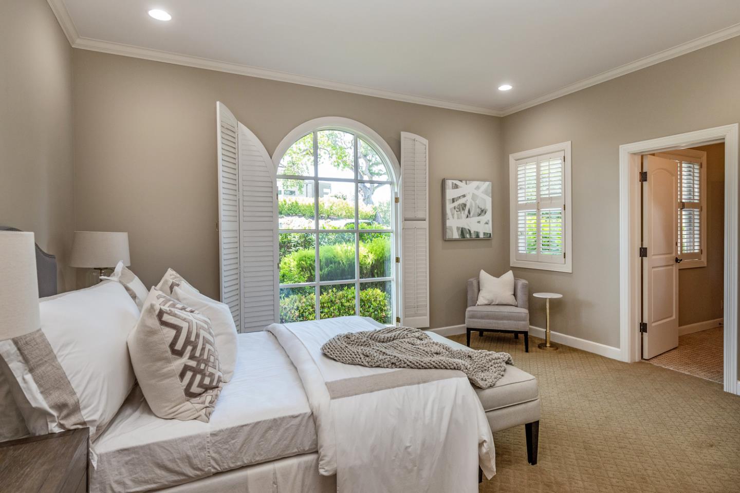 Detail Gallery Image 18 of 55 For 1205 Trinity Dr, Menlo Park,  CA 94025 - 5 Beds | 5/1 Baths