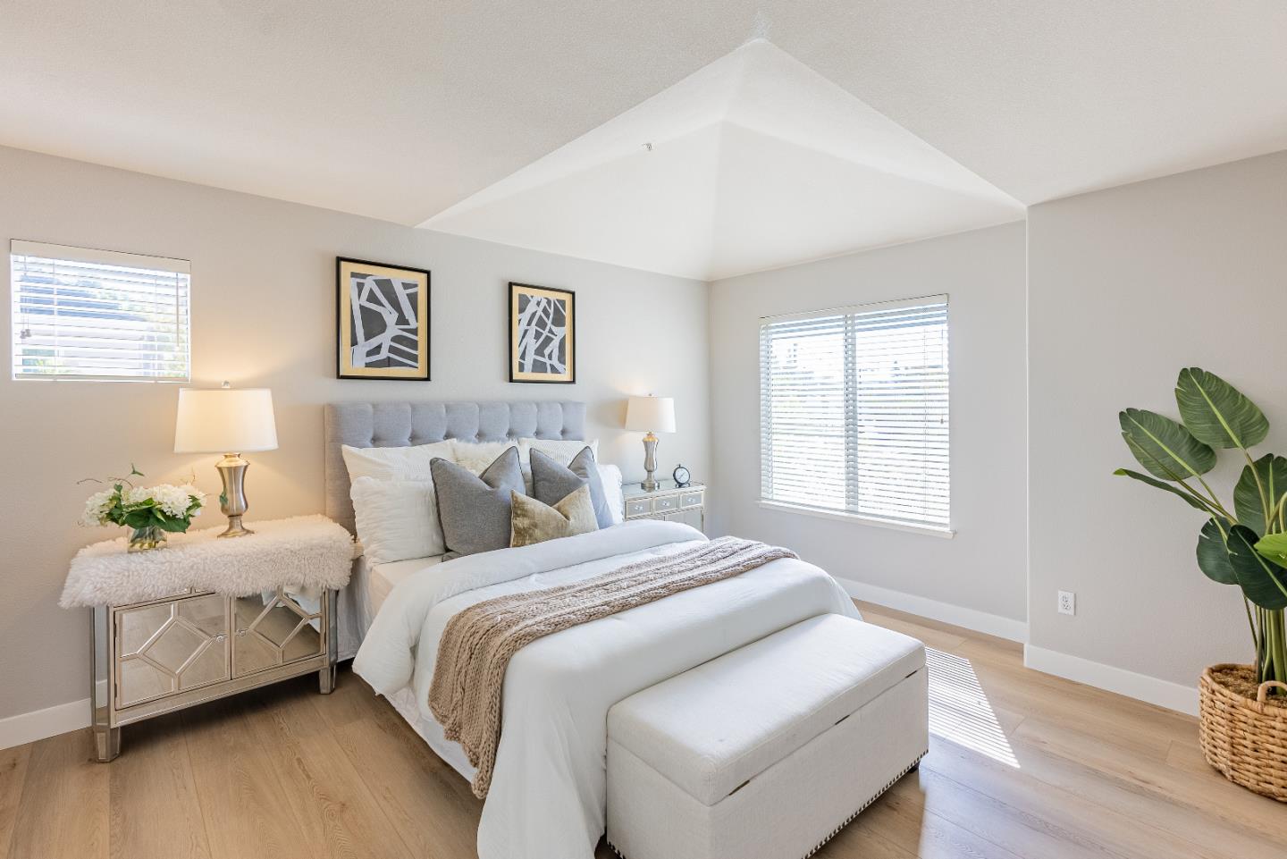 Detail Gallery Image 16 of 28 For 995 Asilomar Ter #1,  Sunnyvale,  CA 94086 - 2 Beds | 2/1 Baths