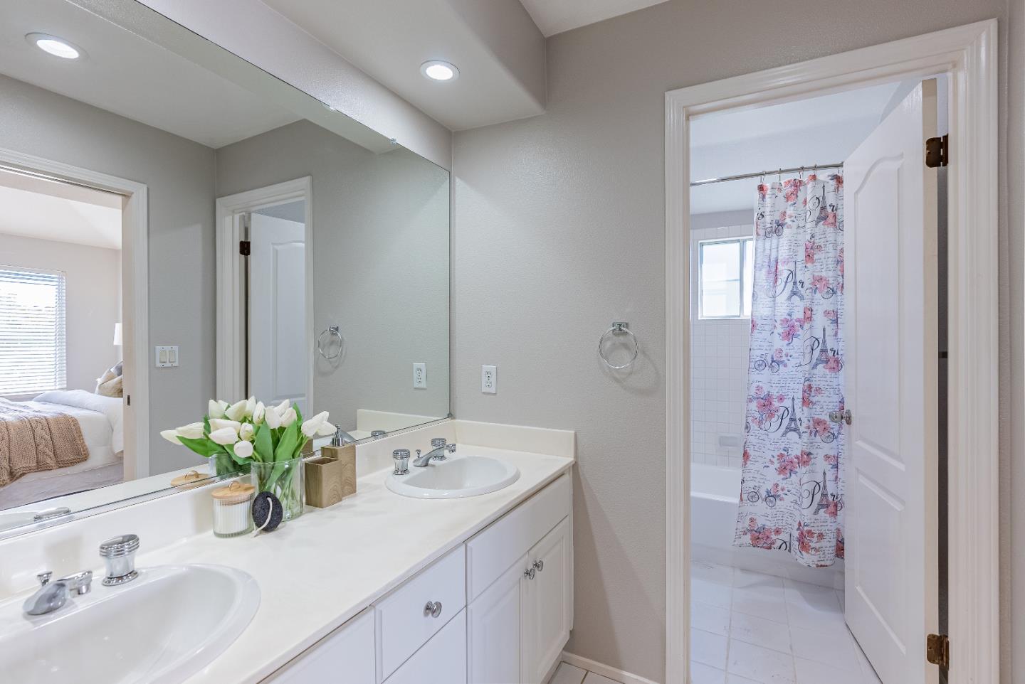 Detail Gallery Image 18 of 28 For 995 Asilomar Ter #1,  Sunnyvale,  CA 94086 - 2 Beds | 2/1 Baths
