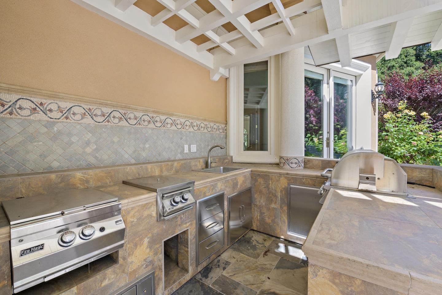 Detail Gallery Image 50 of 62 For 212 Camino Al Lago, Atherton,  CA 94027 - 5 Beds | 5/1 Baths