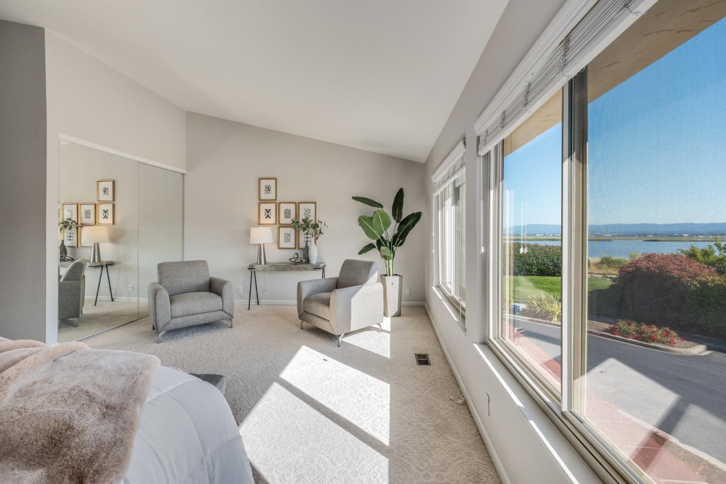 Detail Gallery Image 40 of 60 For 15 Barcelona Cir, Redwood Shores,  CA 94065 - 4 Beds | 2/1 Baths