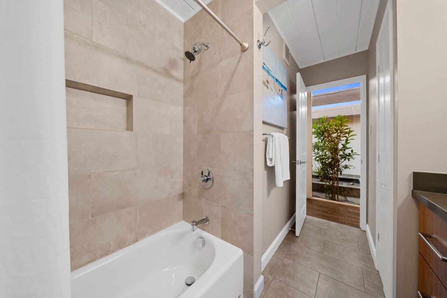 Detail Gallery Image 28 of 58 For 1439 Tarrytown St, San Mateo,  CA 94402 - 4 Beds | 2 Baths