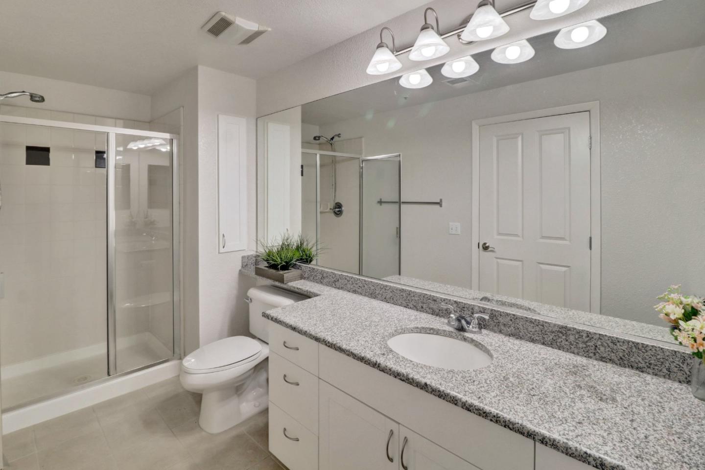 Detail Gallery Image 3 of 46 For 20488 Stevens Creek Blvd #1216,  Cupertino,  CA 95014 - 2 Beds | 2 Baths